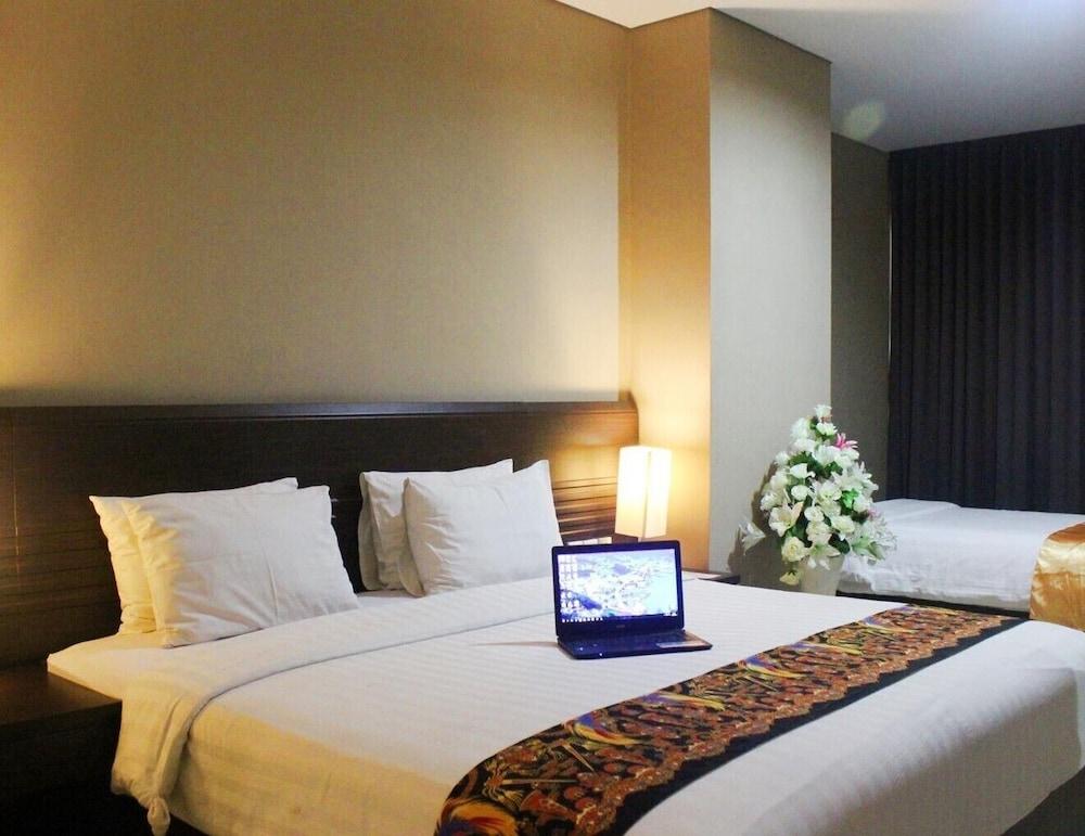 Grand Abe Hotel Jayapura Eksteriør billede